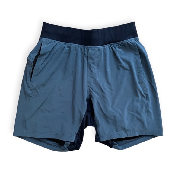 Lululemon Men’s License to Train Lined Short 7" in Oil Grey, sz Small, MSRP $88. - Picture 1 of 10